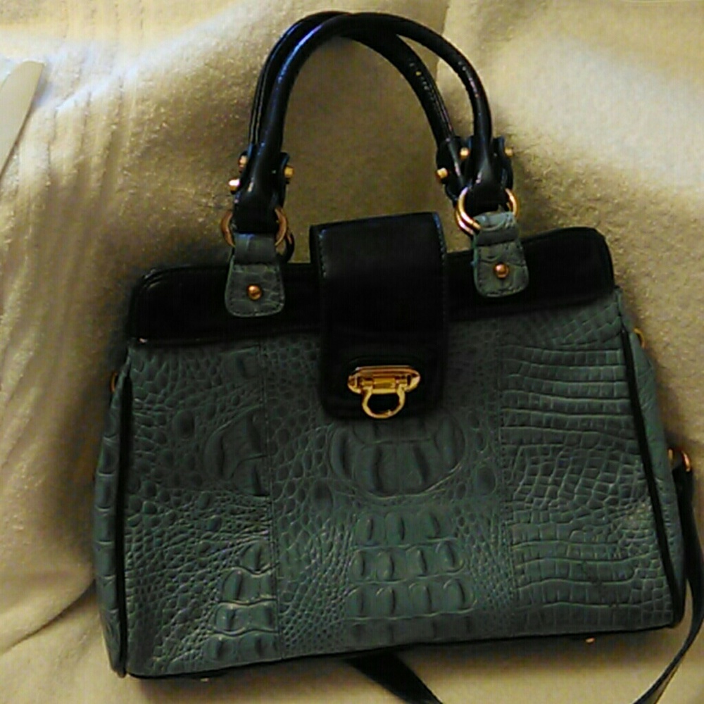 Two tone blue purse